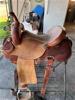 15.5” seat. Larry Coates saddle
