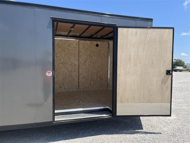 LookElement SE 8.5 X 24' w/ Rear Ramp9