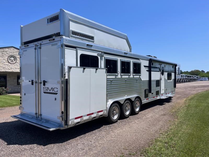 2024 SMC 4 Horse 15ft LQ Side Load Slide Out