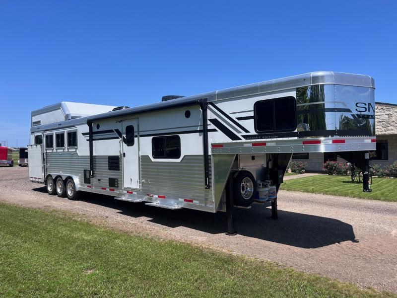 2024 SMC 4 Horse 15ft LQ Side Load Slide Out