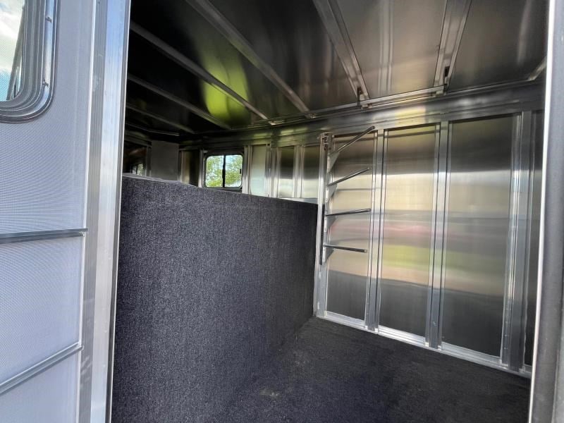 2022 Featherlite 3 horse gooseneck with front dressing room