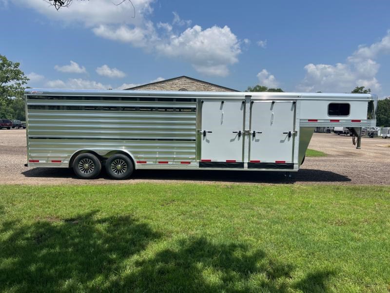 2024 Exiss 25' show cattle with 2 ramps