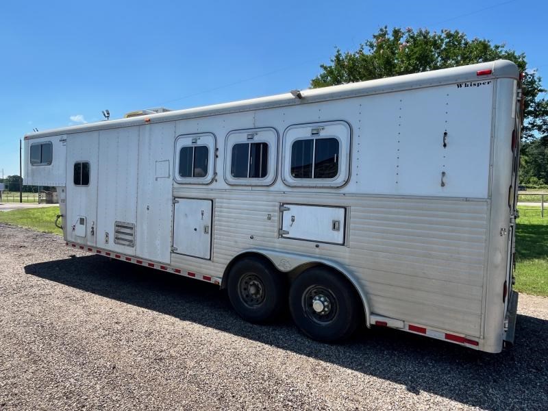 2002 Sooner 3 horse 10' living quarter