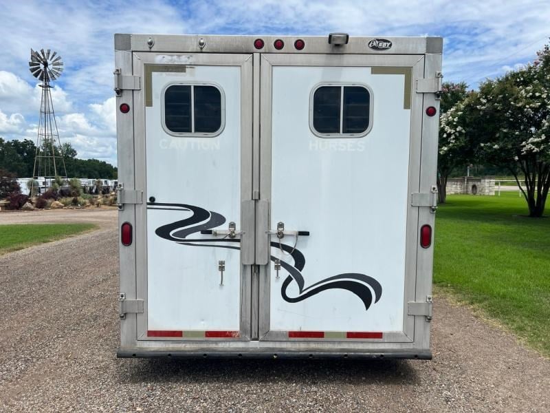 2005 Eby 2005 eby 4 horse 12' living quarter