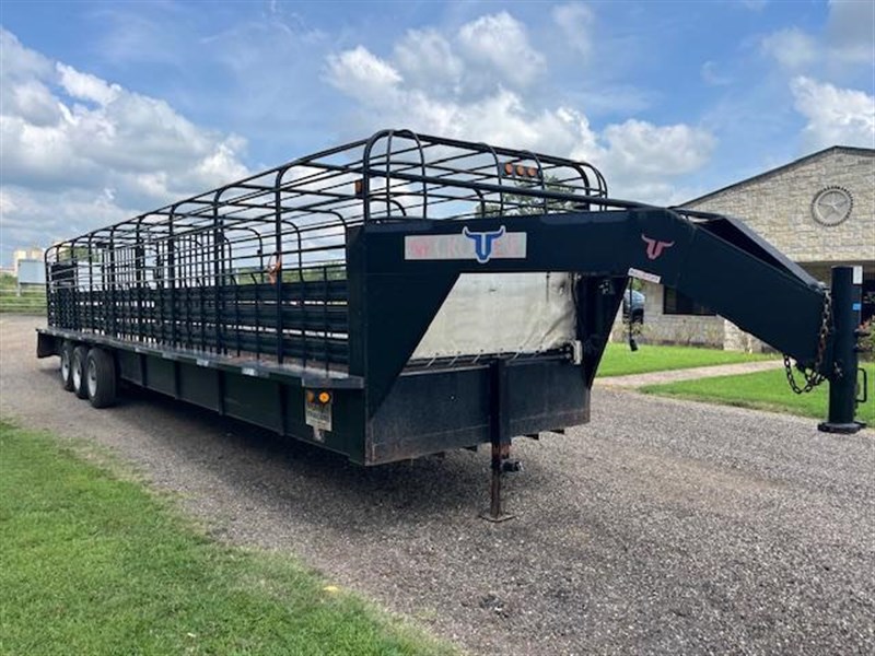 2014 Neckover 36ft bar top livestock trailer