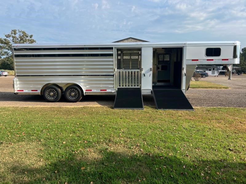 2025 Exiss 2025 exiss 24' show cattle with 4 pens