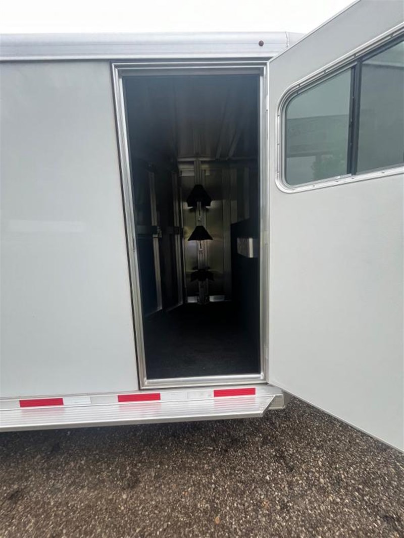 2025 Exiss 3 horse gooseneck with drop windows