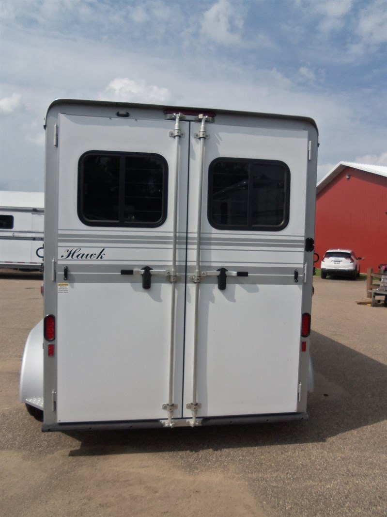 2025 Hawk 2 horse strtld w/ bulkhead window