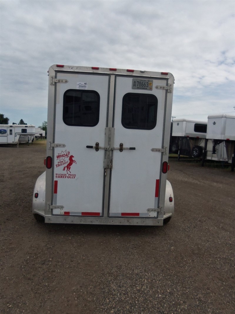 2002 Featherlite 2 horse straight load gn