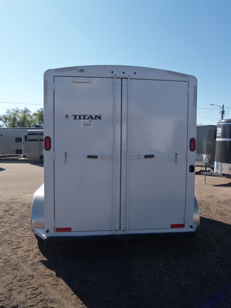 2023 Titan 2h royal - rear tack