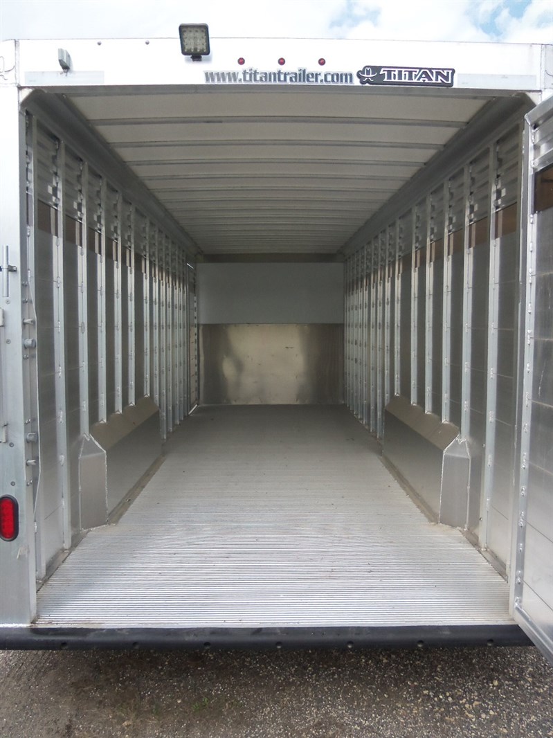 Trailer Photo 8