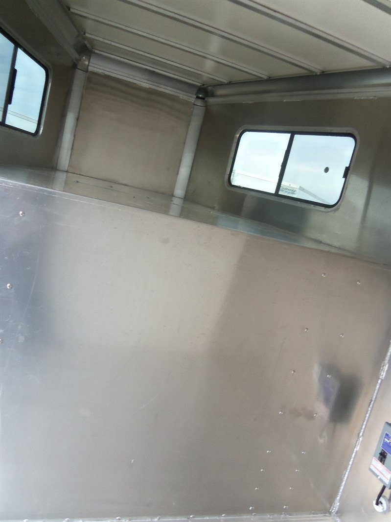 Trailer Photo 6