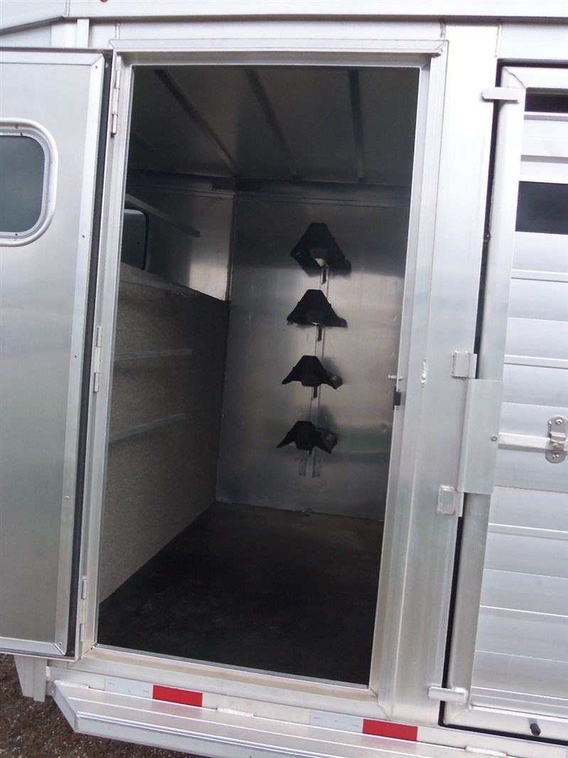 Trailer Photo 2