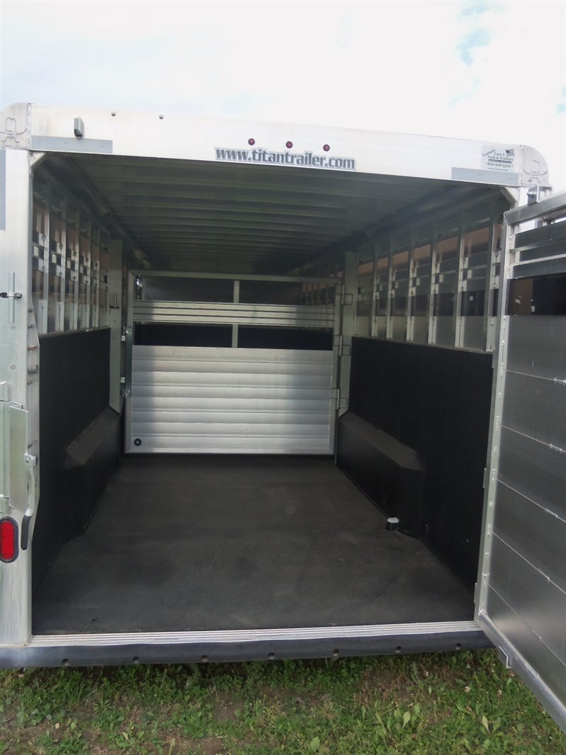 Trailer Photo 4