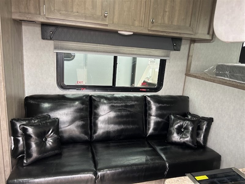 Trailer Photo 18