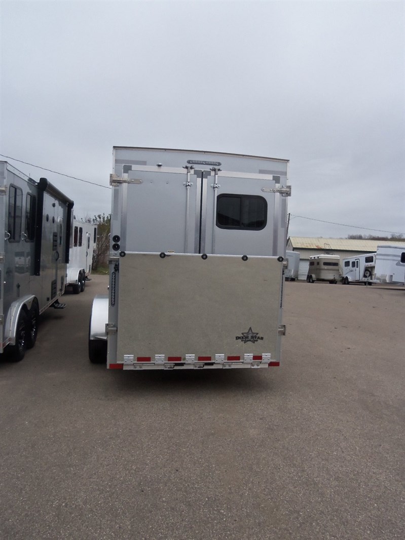 Trailer Photo 4