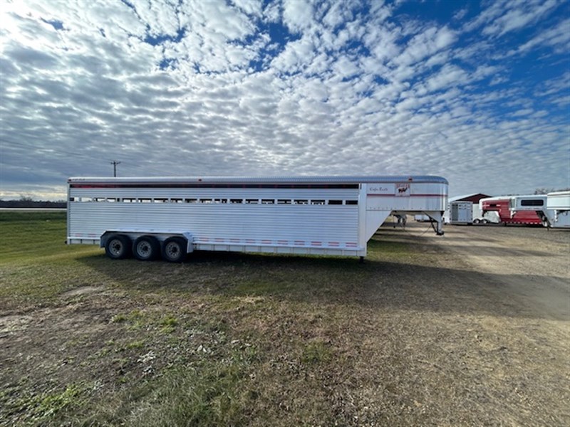 1995 Kiefer Built 30' stock gn - tri axle
