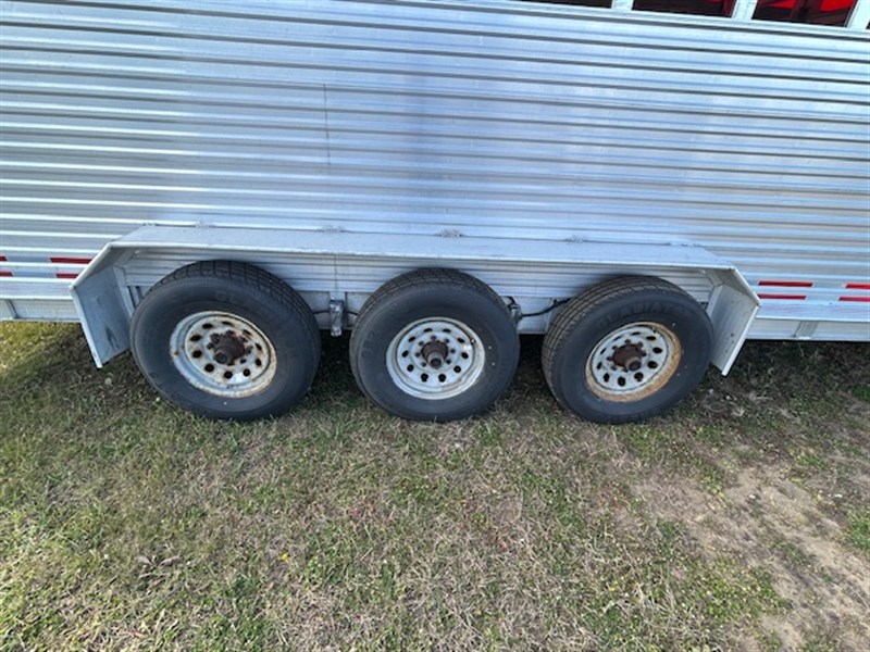 Trailer Photo 11