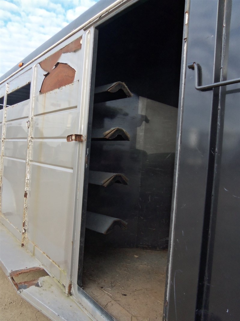 Trailer Photo 11