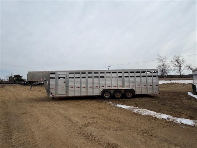 Trailer Photo 2