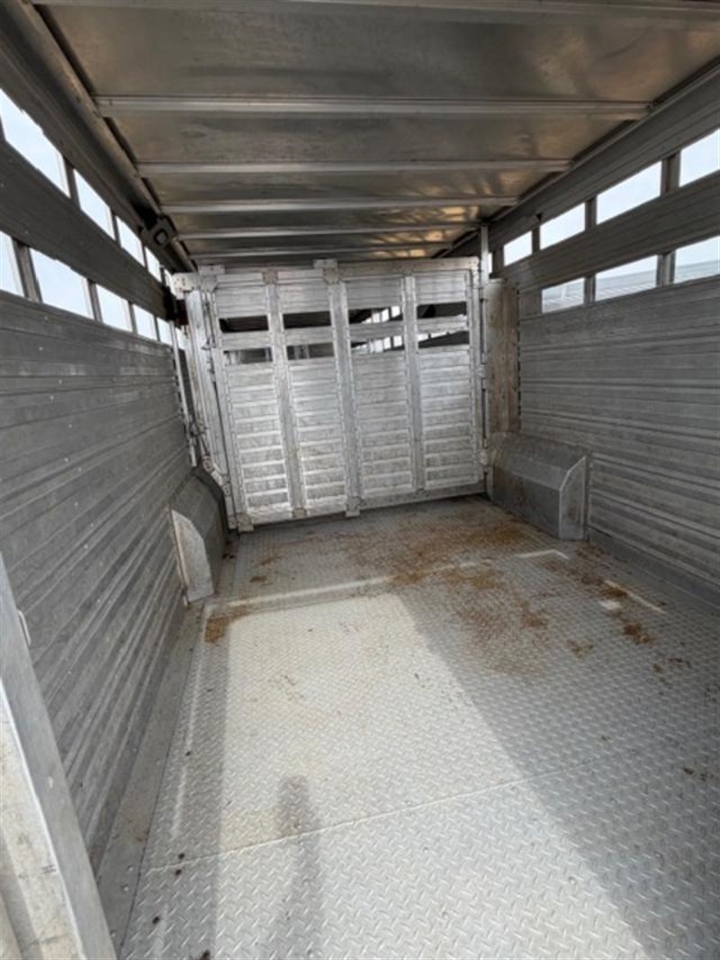 Trailer Photo 7