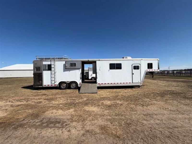 1998 Featherlite 6 horse head to head gn