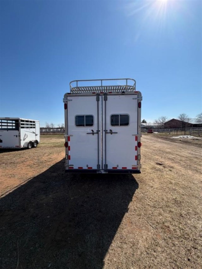 Trailer Photo 19