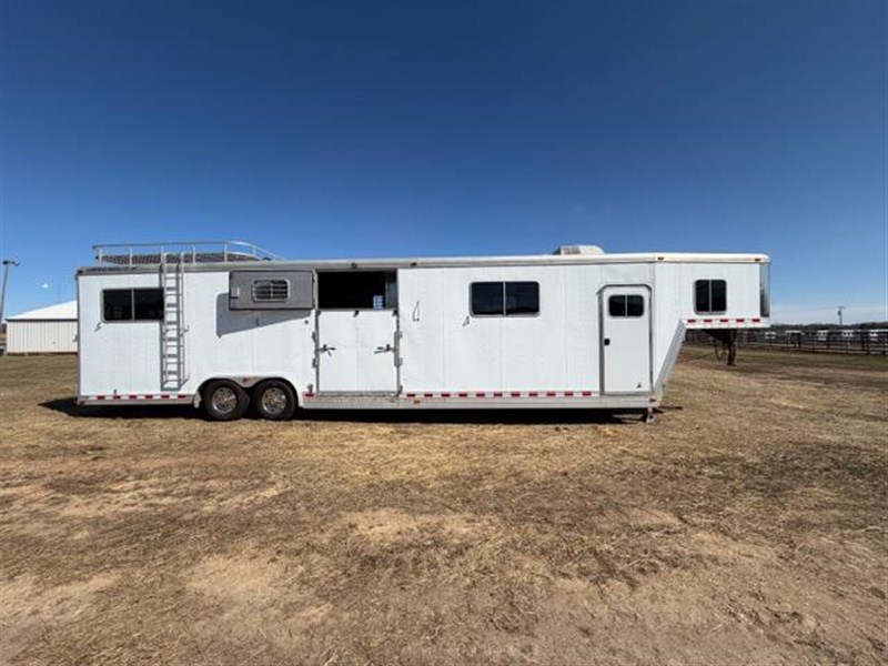 1998 Featherlite 6 horse head to head gn