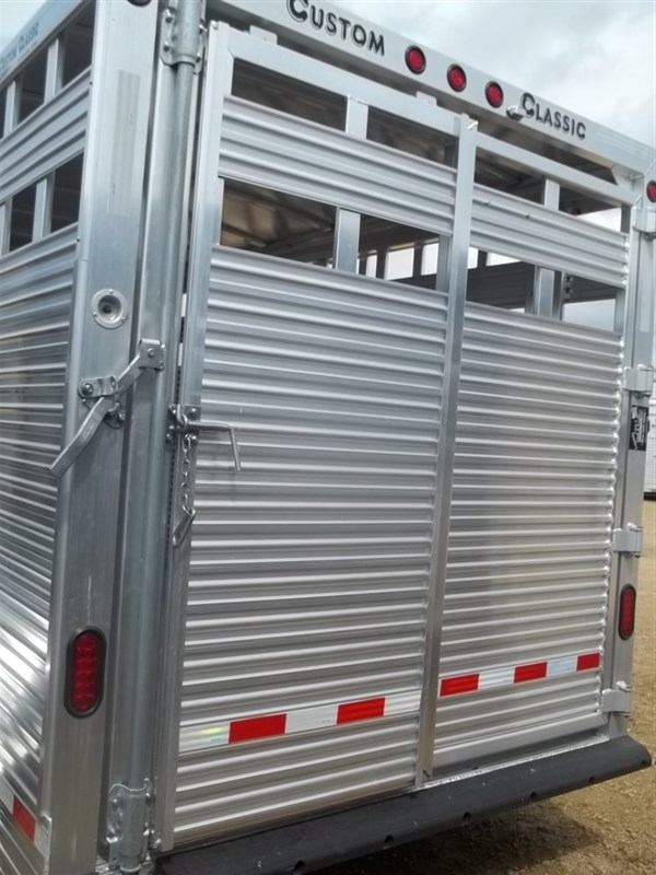 Trailer Photo 8