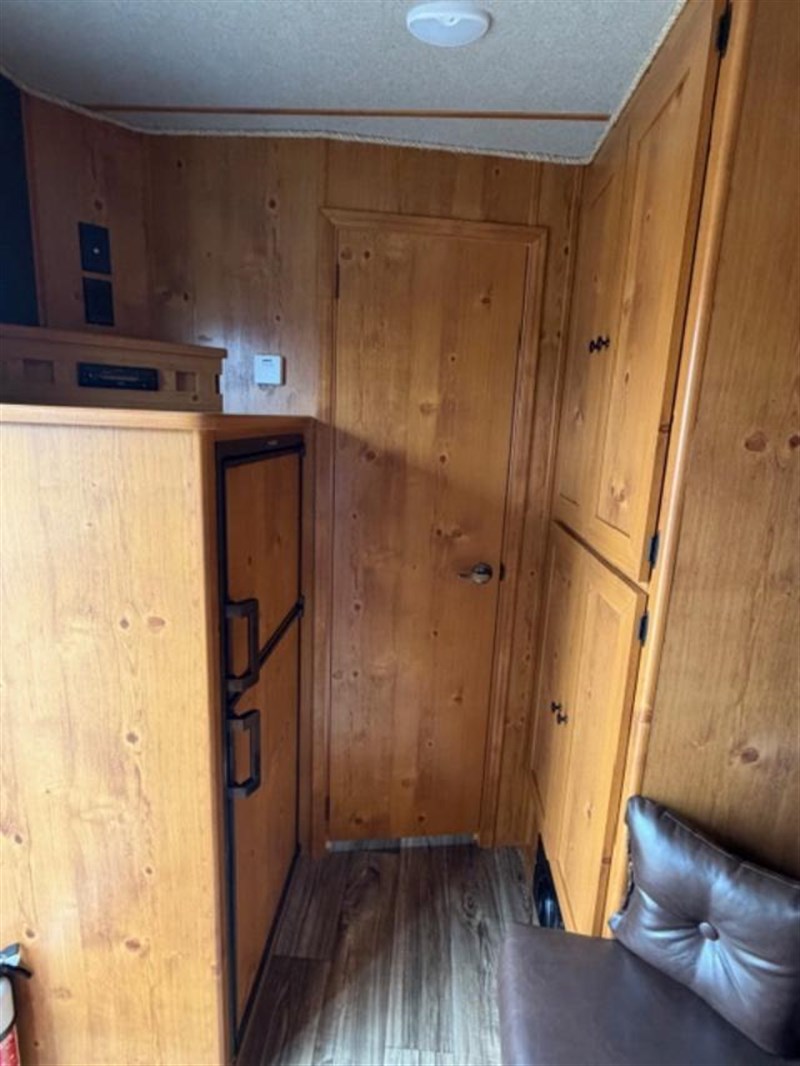 Trailer Photo 11