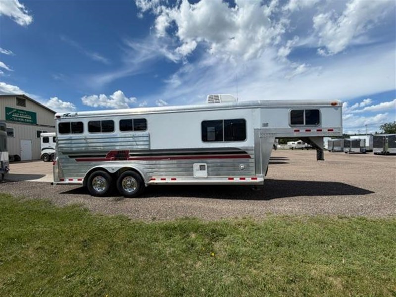 2001 4-star 3 horse weekender lq