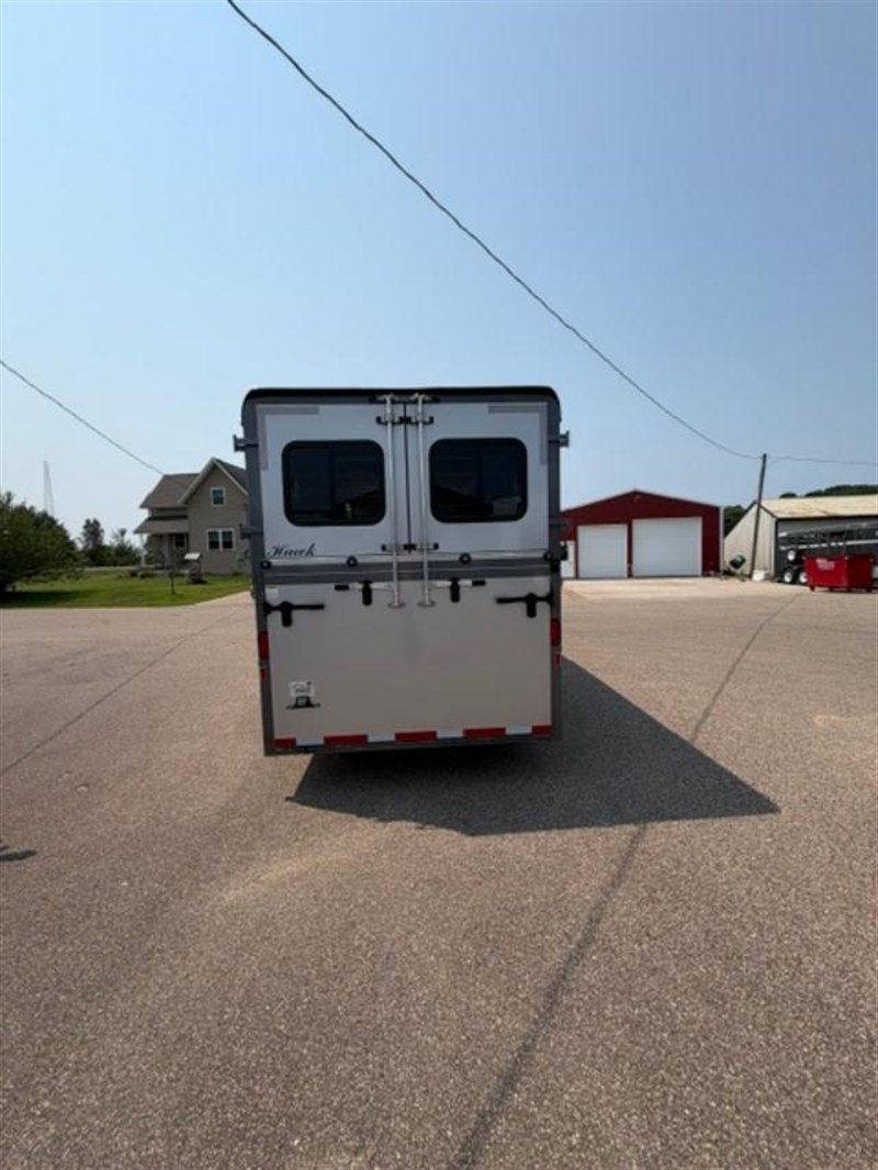 Trailer Photo 8