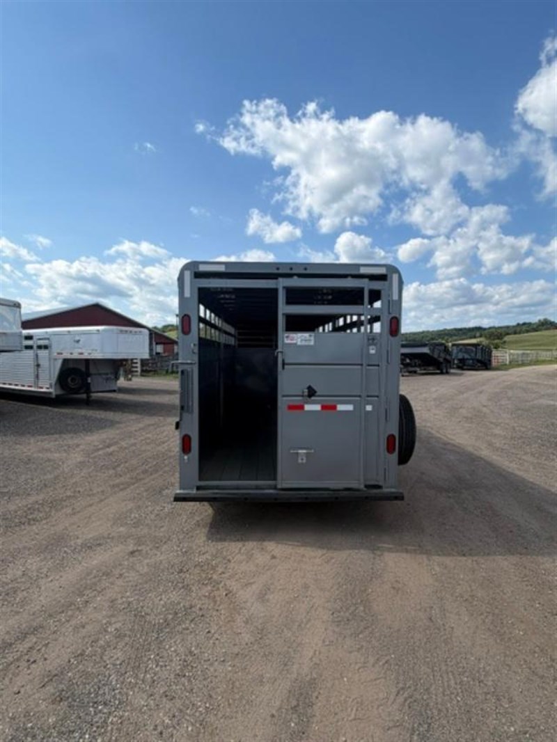 Trailer Photo 5