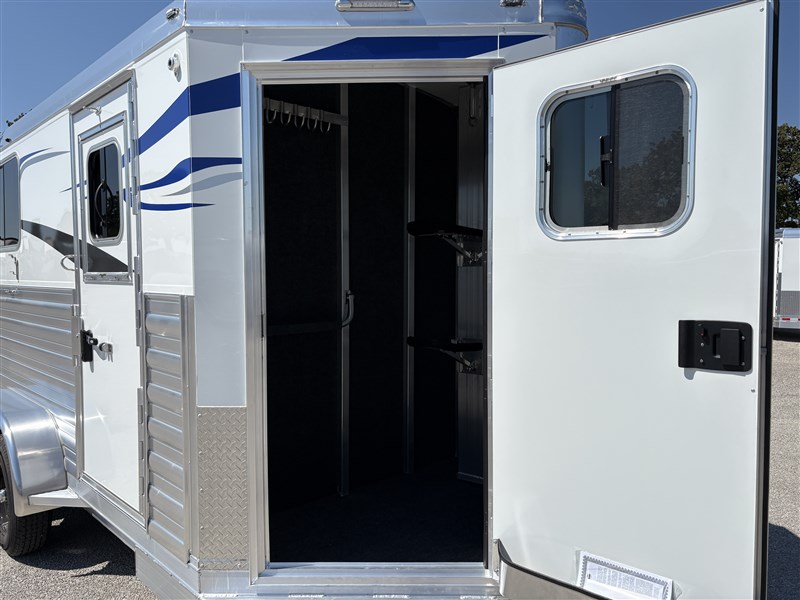 Trailer Photo 12