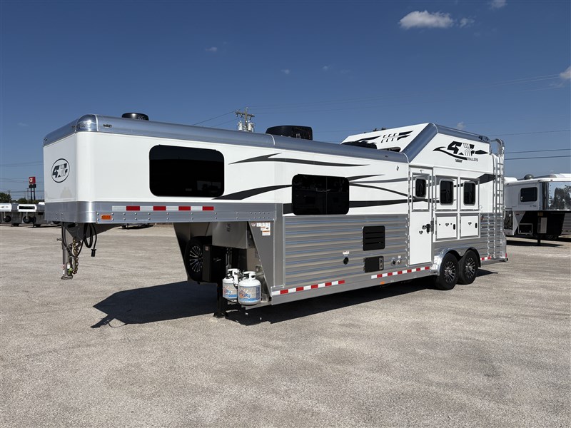 Trailer Photo 11