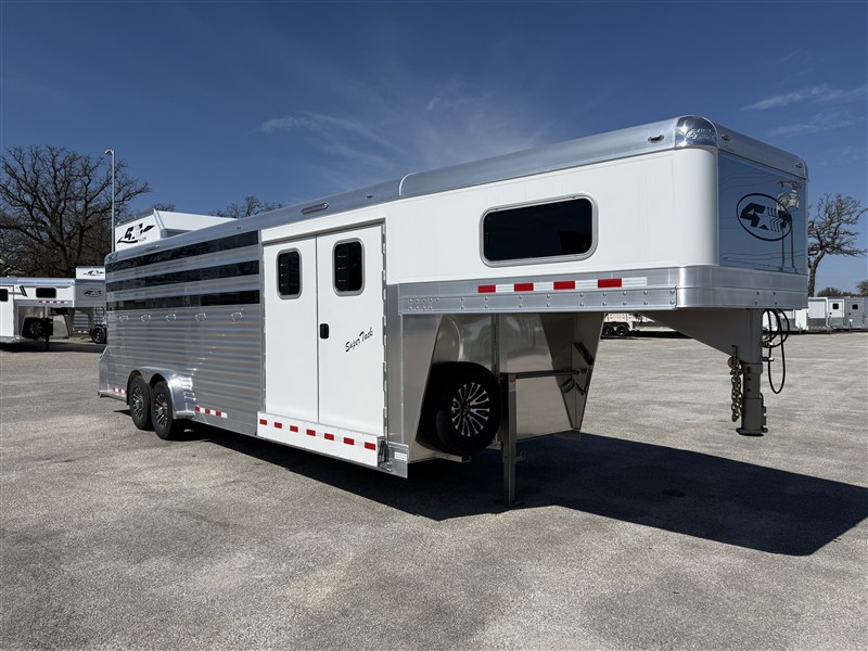 Trailer Photo 2