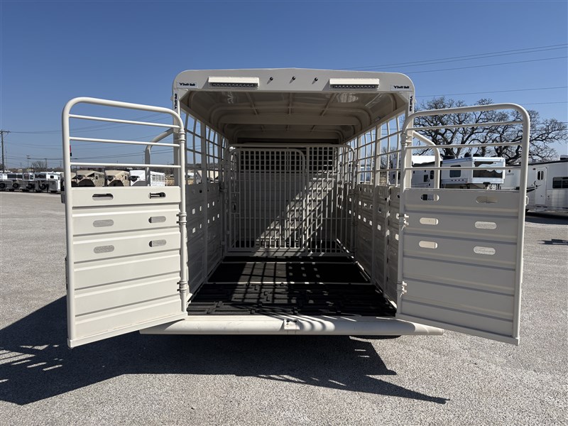2026 Swift 18' stock combo w/ 2' tack box