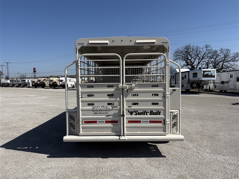 2026 Swift 18' stock combo w/ 2' tack box