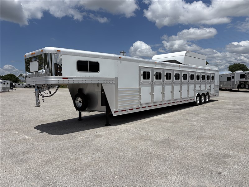 Trailer Photo 19