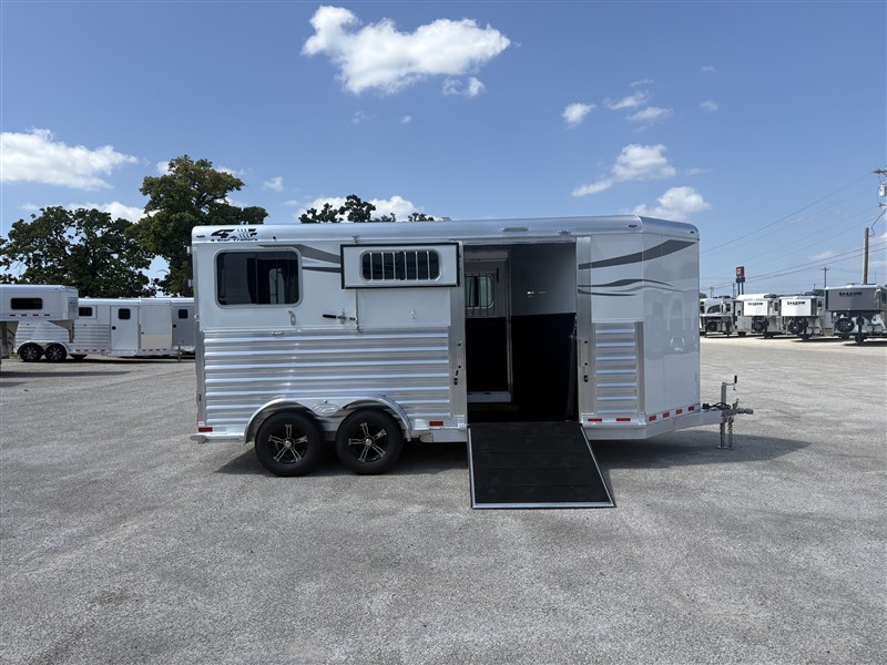 2027 4-star 2h straight load w/ side ramp