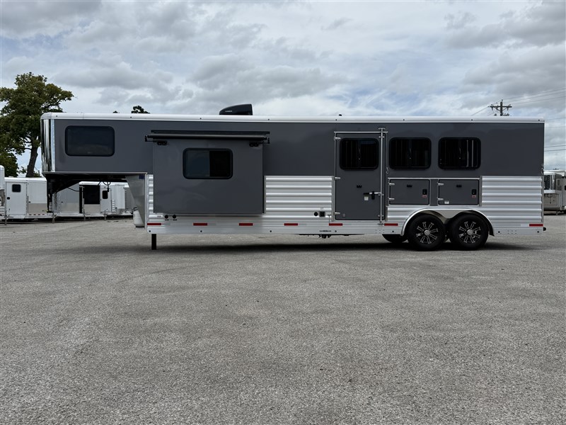 Trailer Photo 16