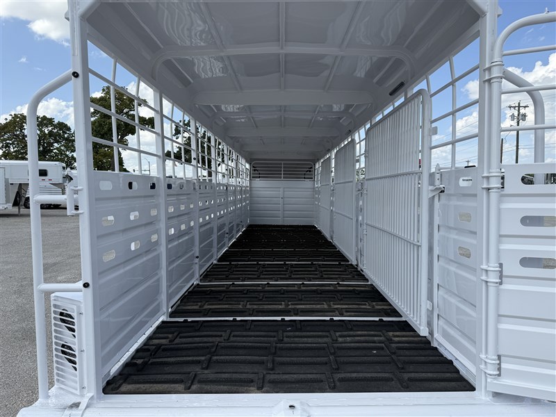 Trailer Photo 19