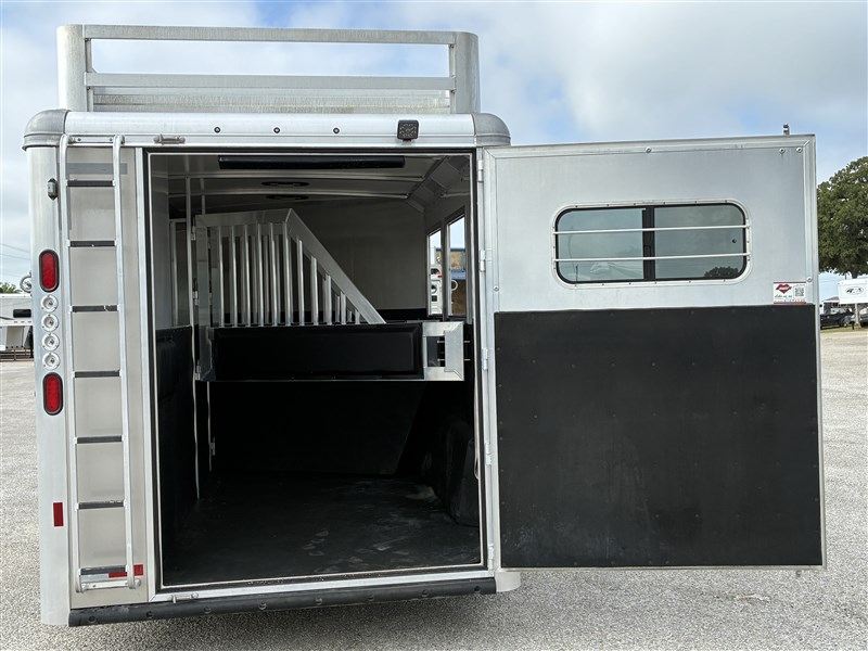 Trailer Photo 3