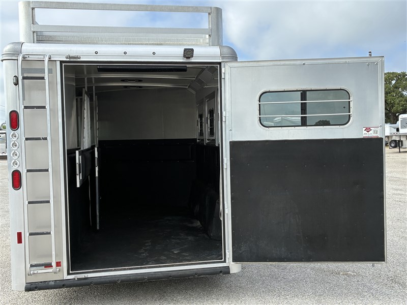 Trailer Photo 4