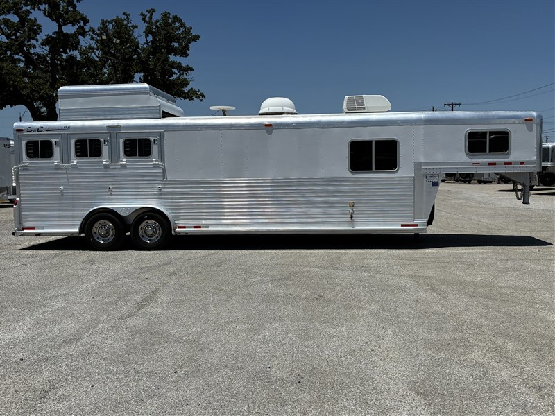 Trailer Photo 14