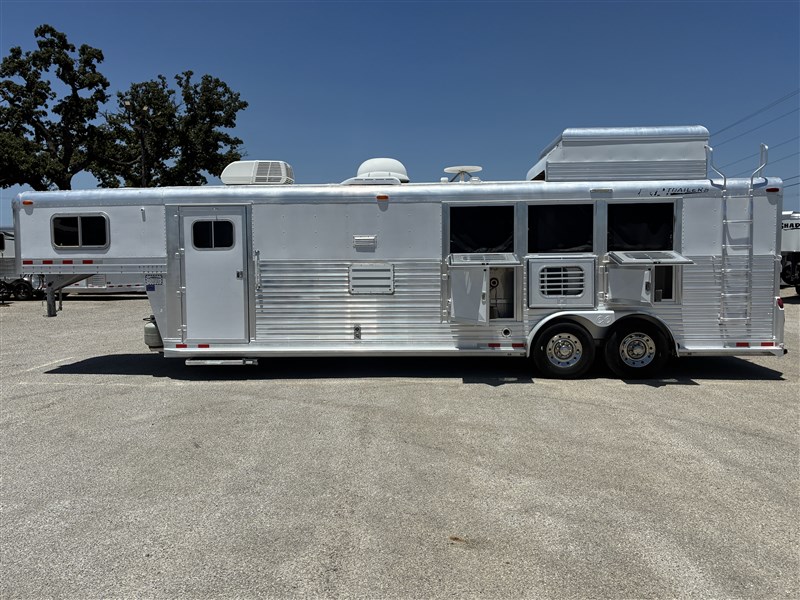 Trailer Photo 5