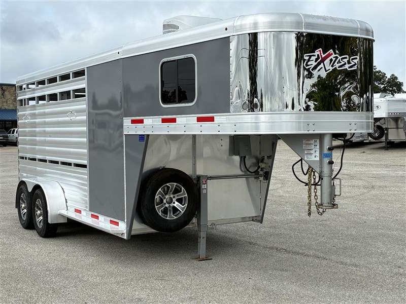 Trailer Photo 11
