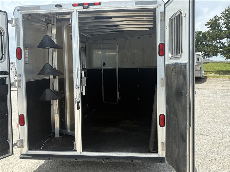 Trailer Photo 6
