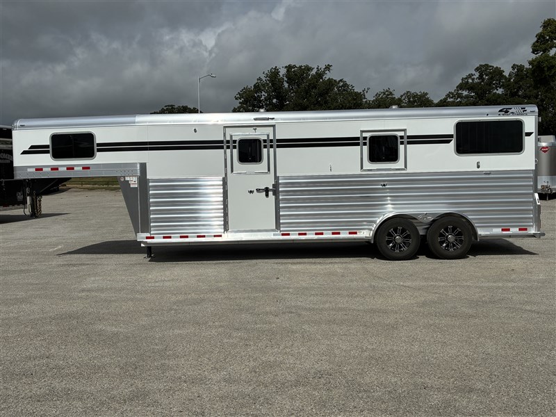 Trailer Photo 7