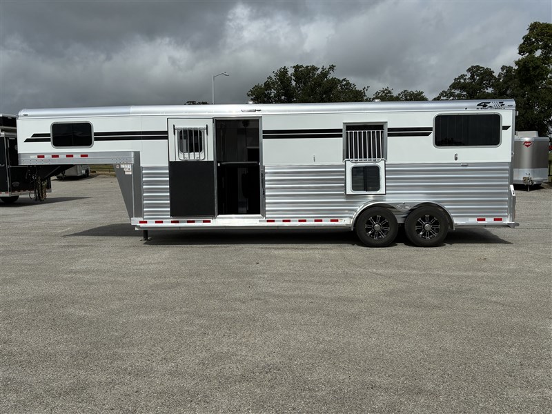 Trailer Photo 9